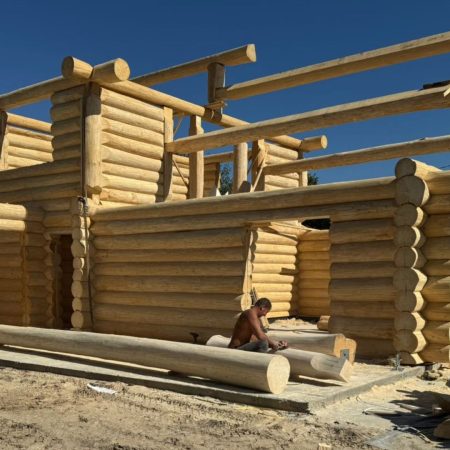 фото_зруб в канадську чашку в поєднанні з Post&beam_Чернігів_КОЛЕО