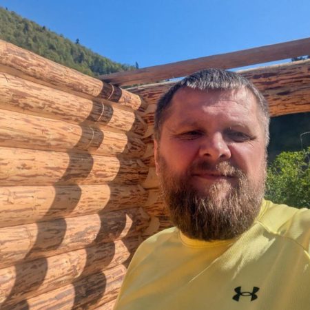 фото_традиційне будівництво зрубу_КОЛЕО